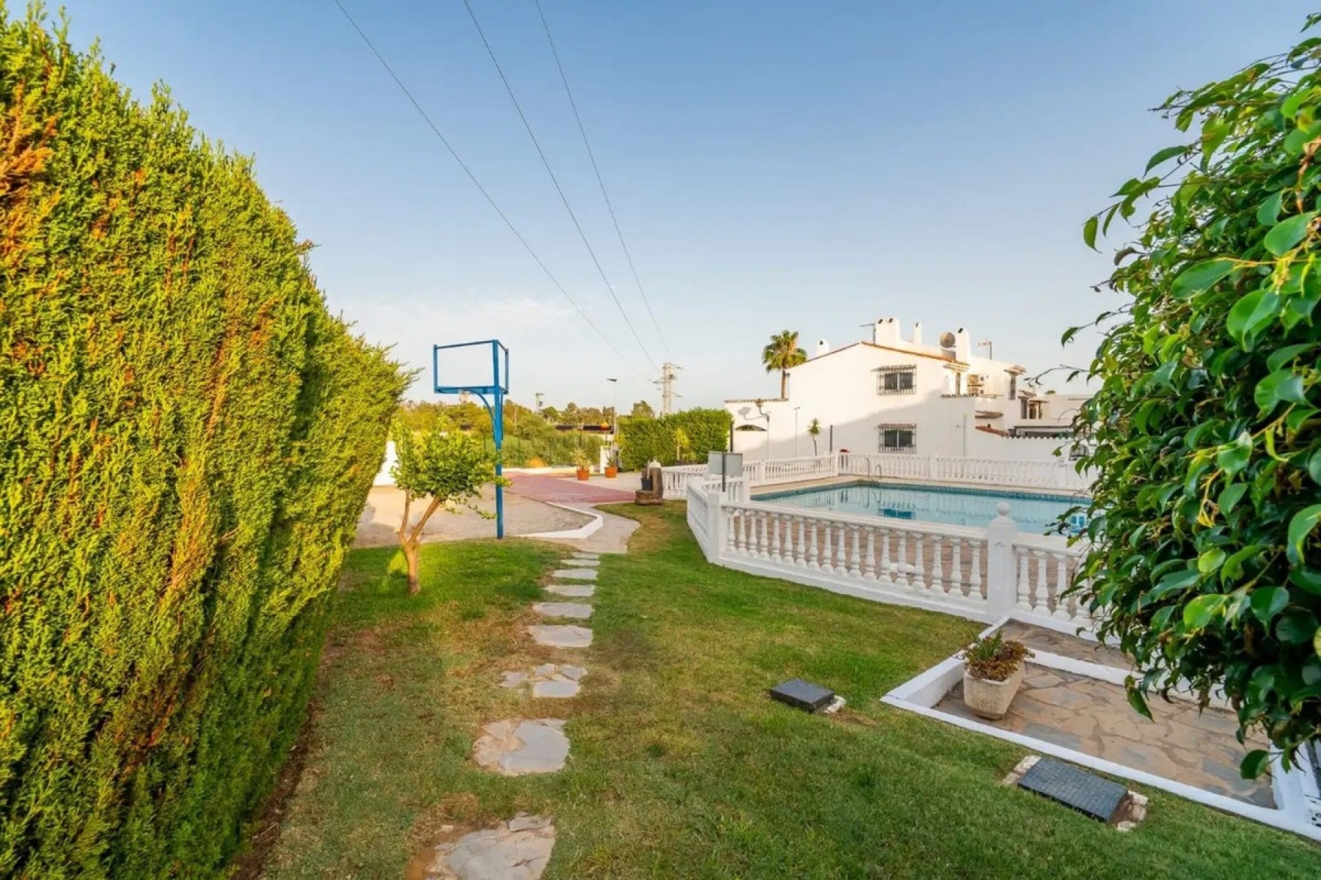 Resale - Town house - Estepona - Atalaya