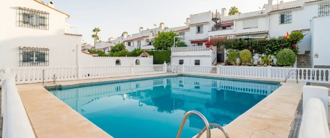 Resale - Town house - Estepona - Atalaya