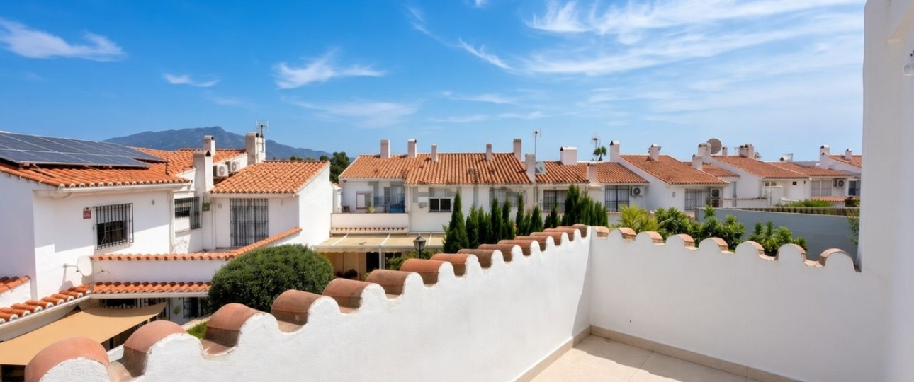 Resale - Town house - Estepona - Atalaya