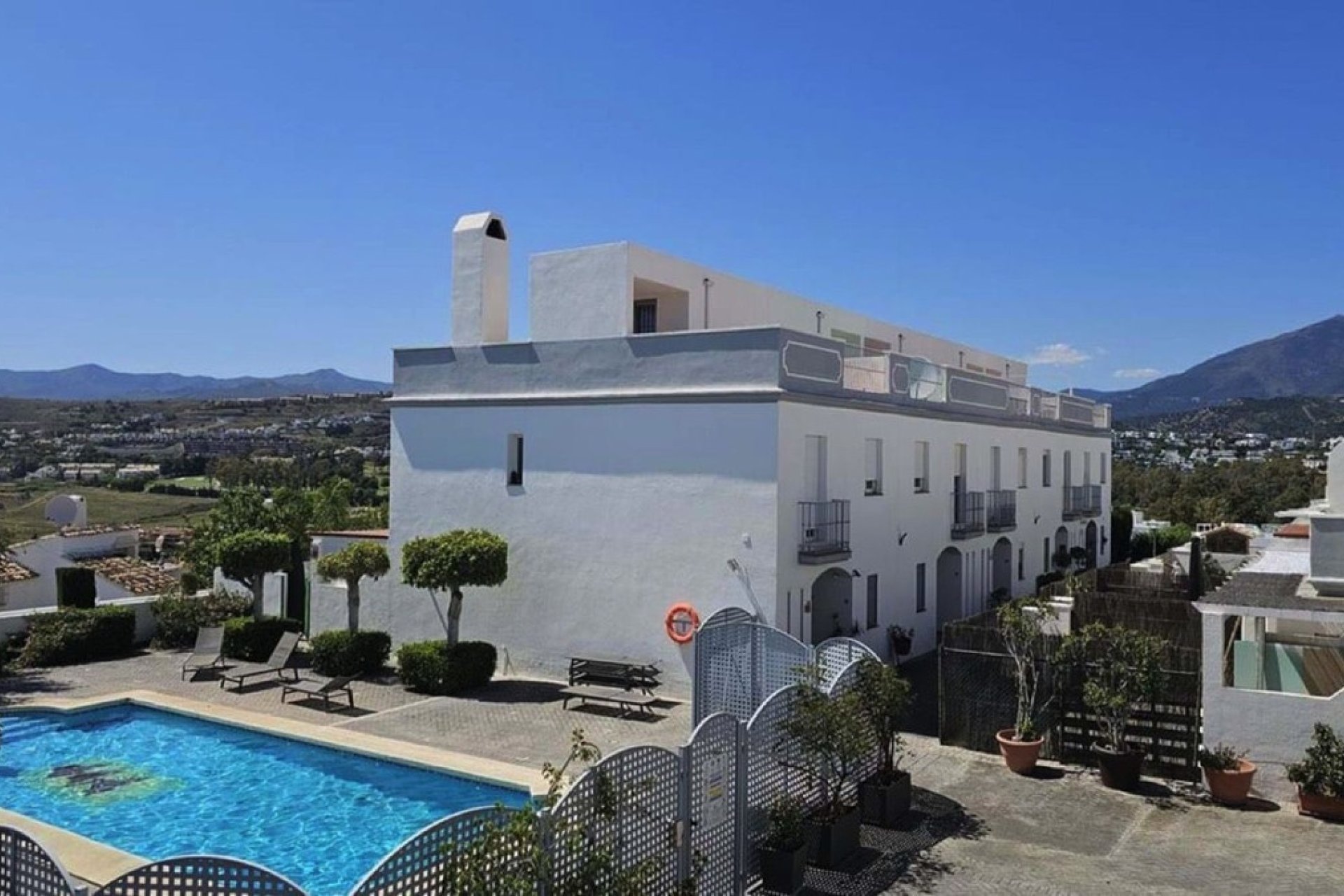 Resale - Town house - Estepona - Atalaya