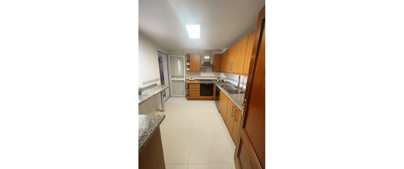 Resale - Town house - Estepona - Atalaya