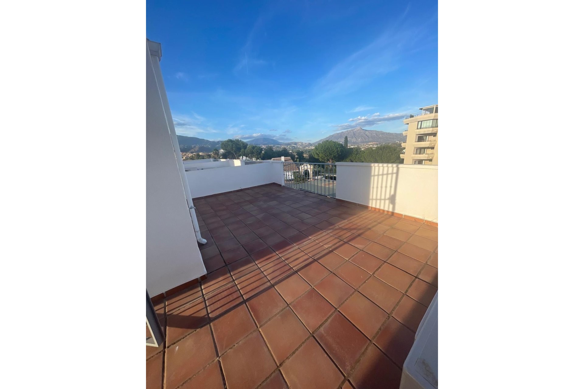 Resale - Town house - Estepona - Atalaya