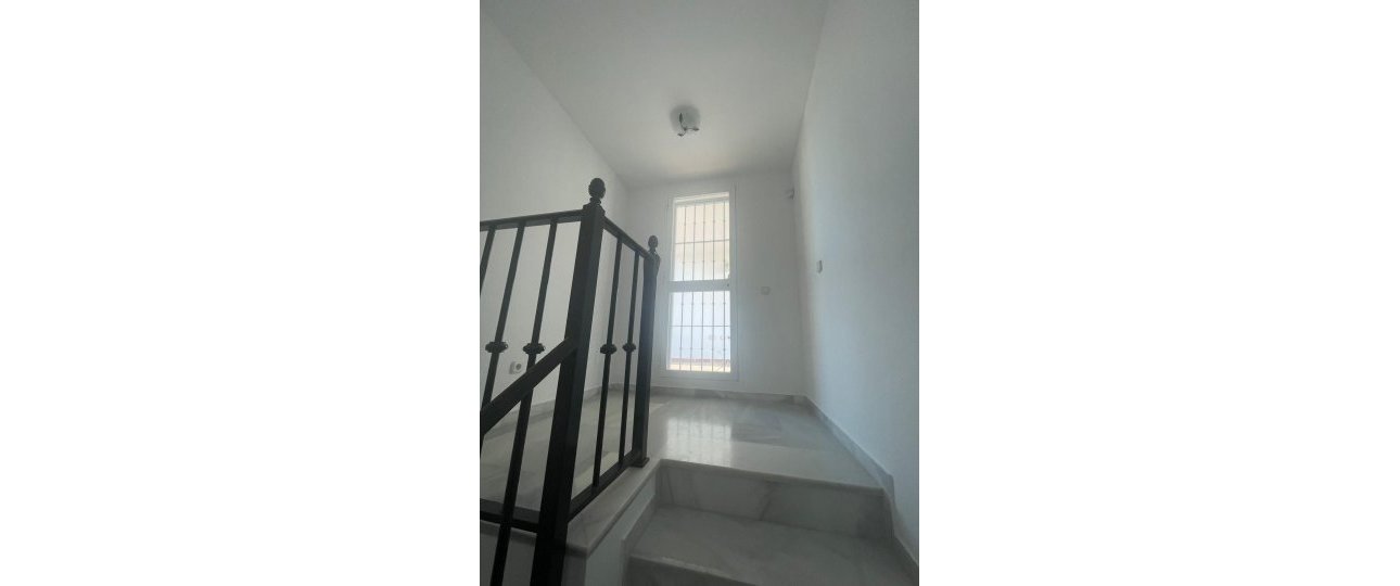 Resale - Town house - Estepona - Atalaya