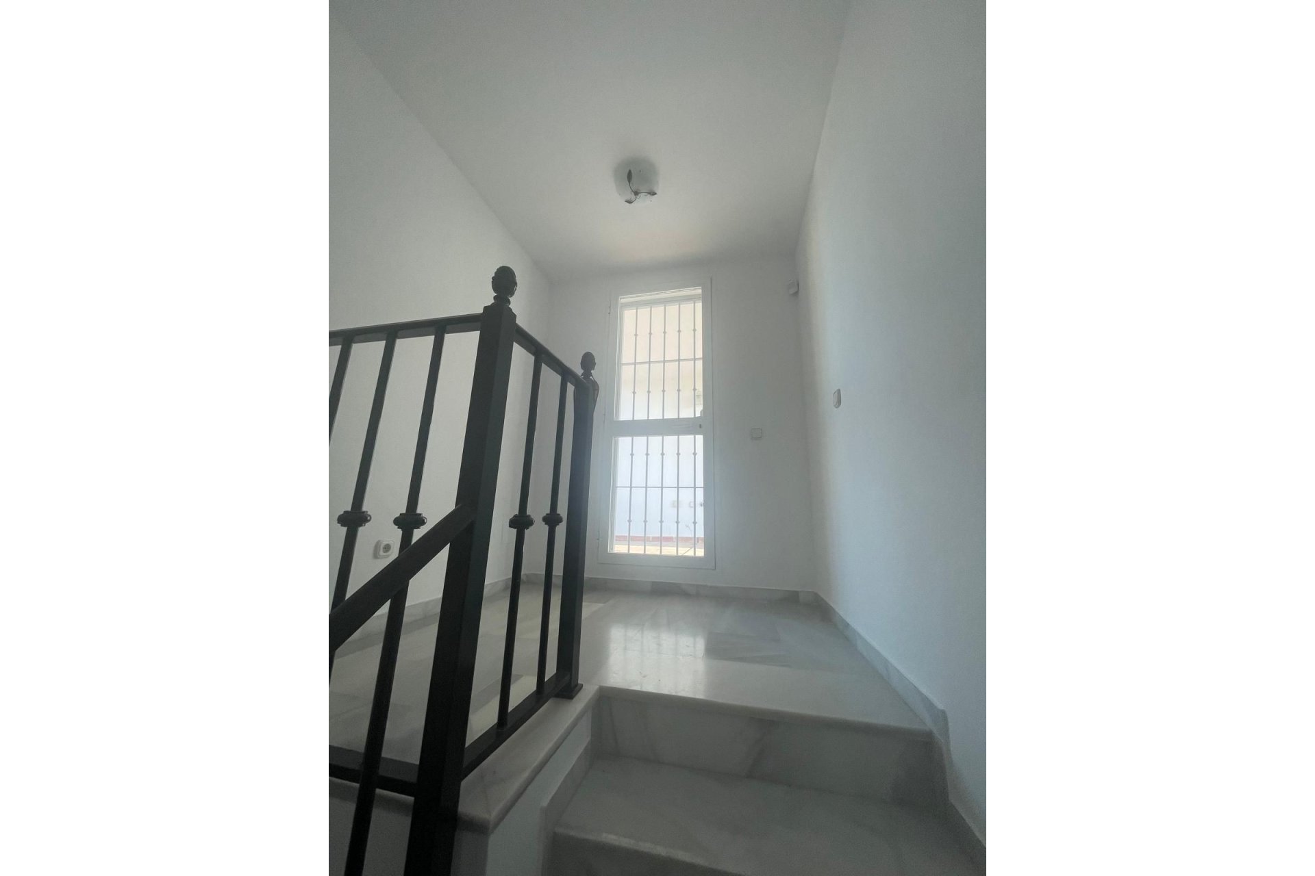 Resale - Town house - Estepona - Atalaya