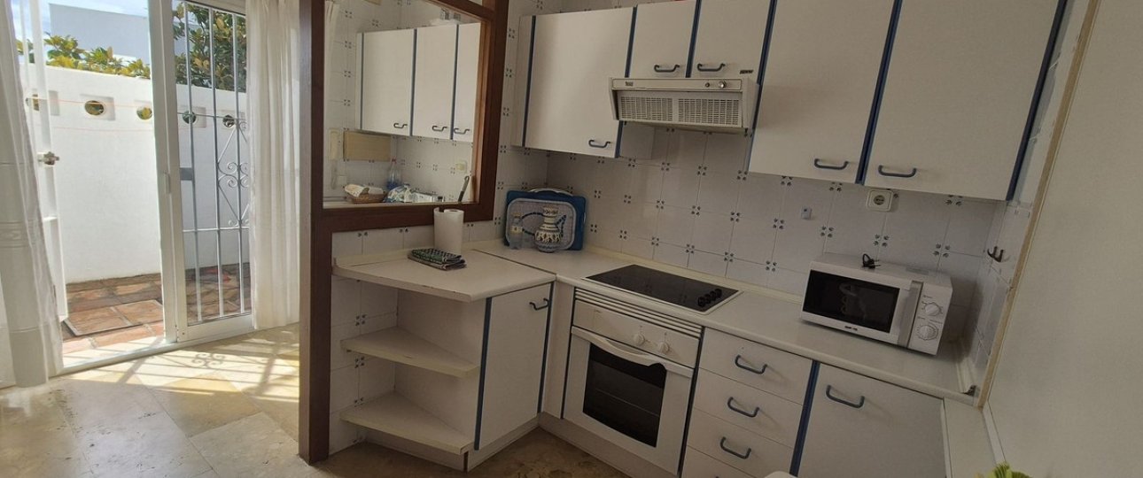 Resale - Town house - Estepona - Atalaya