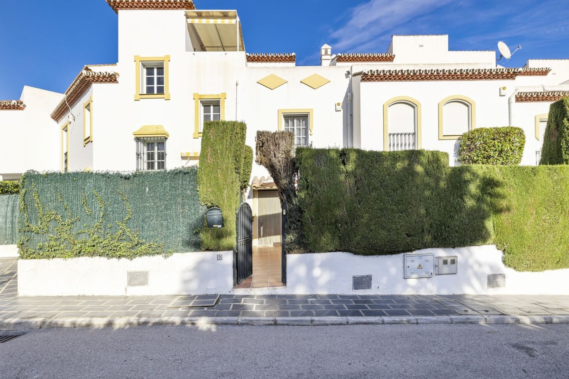 Resale - Town house - Estepona - Bel Air