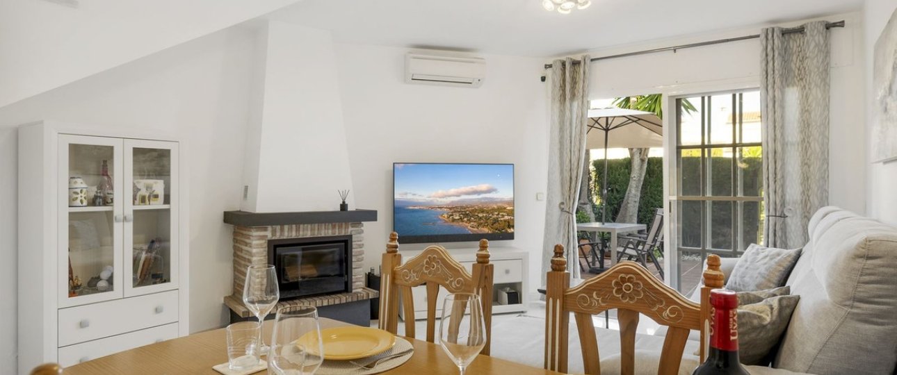 Resale - Town house - Estepona - Bel Air