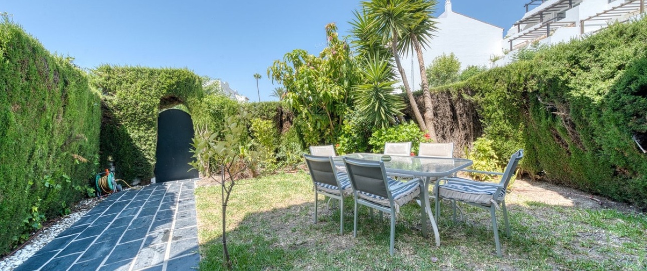 Resale - Town house - Estepona - Bel Air