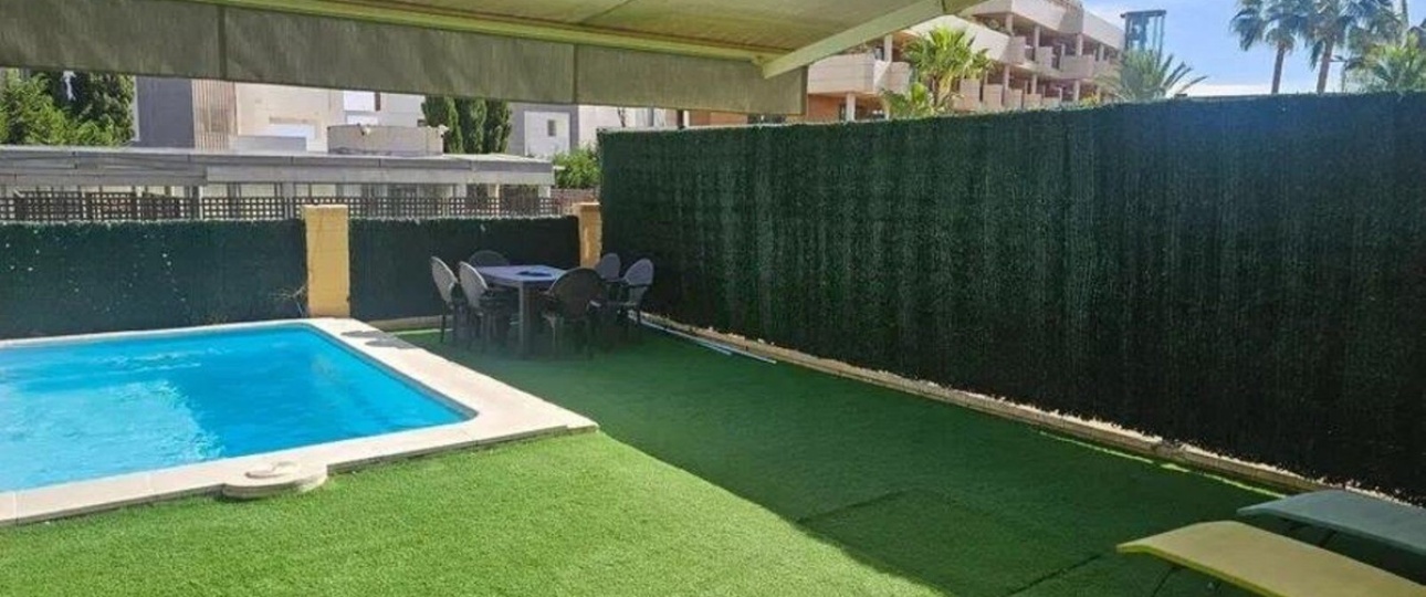 Resale - Town house - Estepona - Bel Air