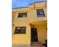 Resale - Town house - Estepona - Bel Air