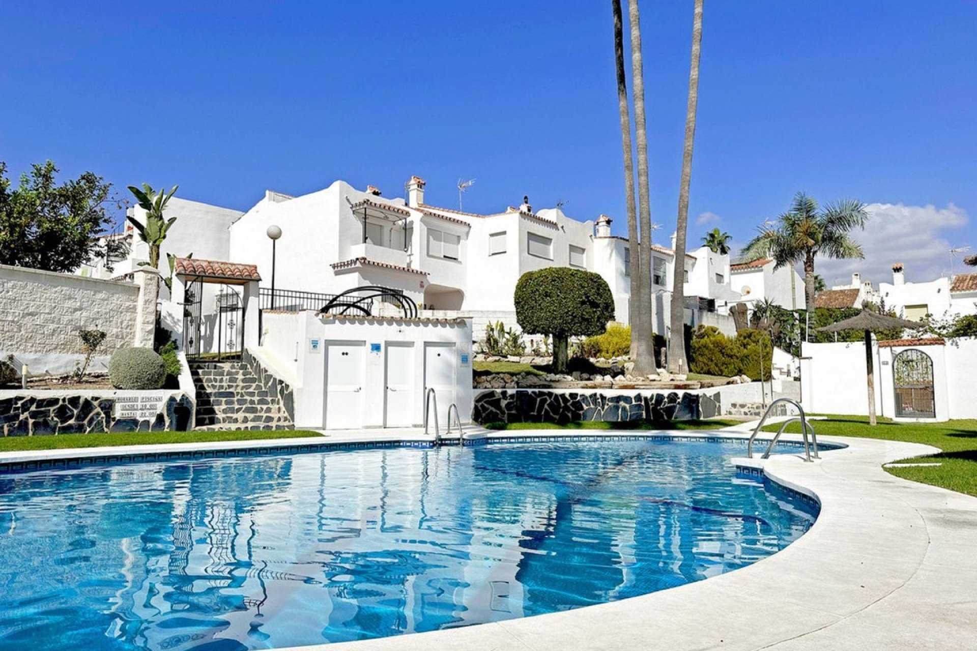 Resale - Town house - Estepona - Bel Air