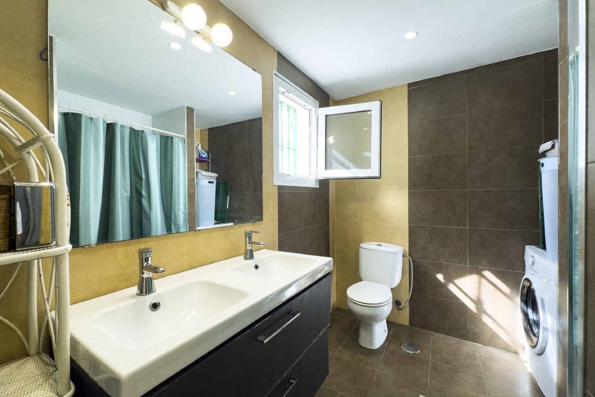 Resale - Town house - Estepona - Bel Air