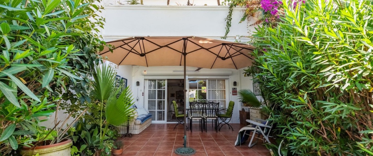 Resale - Town house - Estepona - Bel Air