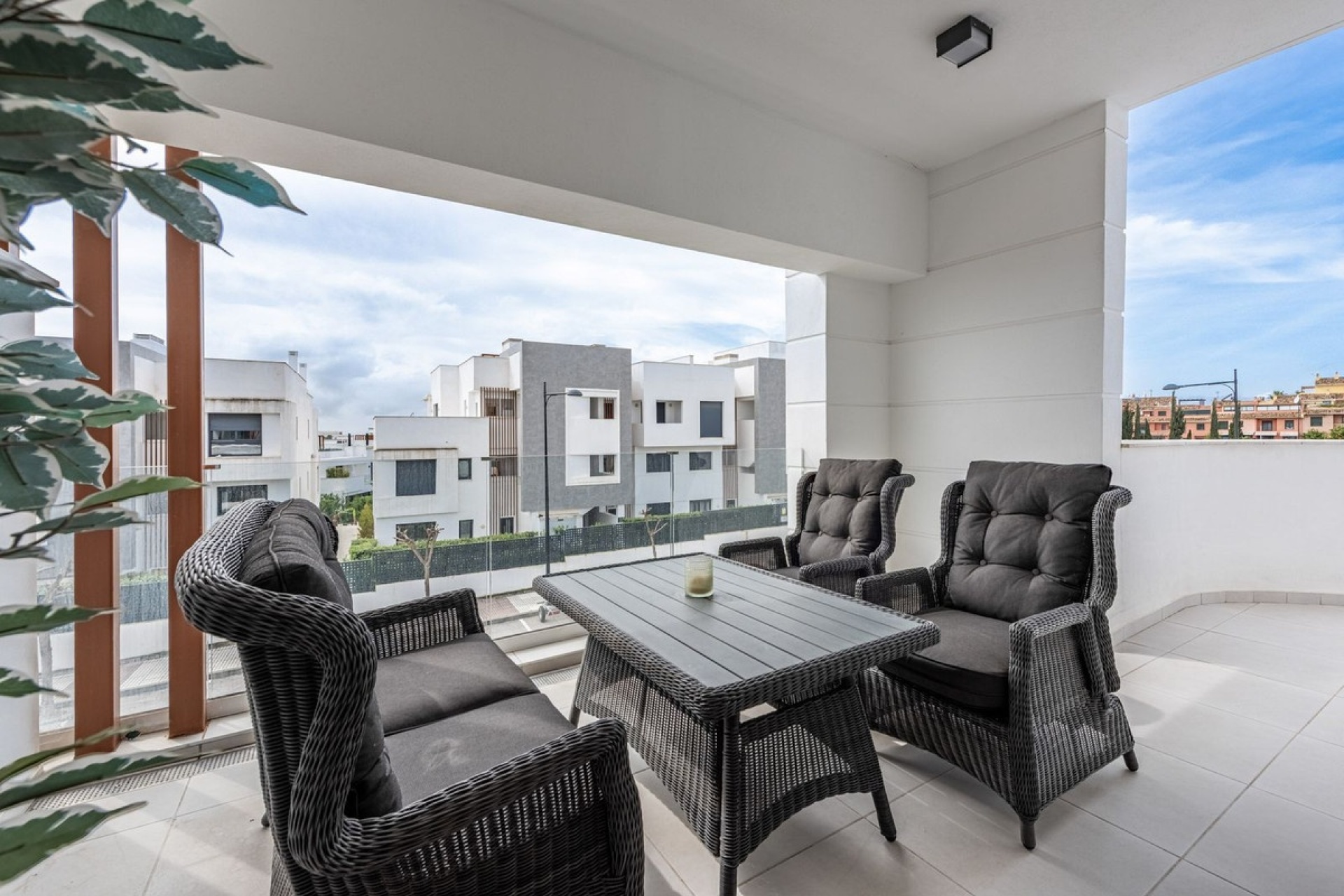 Resale - Town house - Estepona - Bel Air