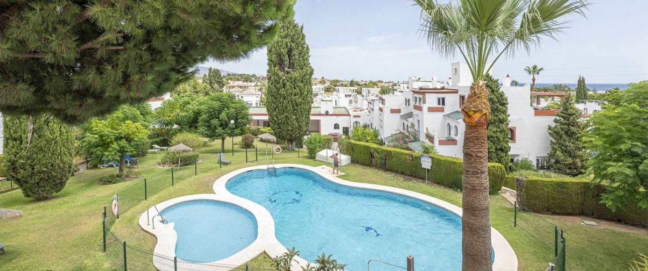 Resale - Town house - Estepona - Bel Air
