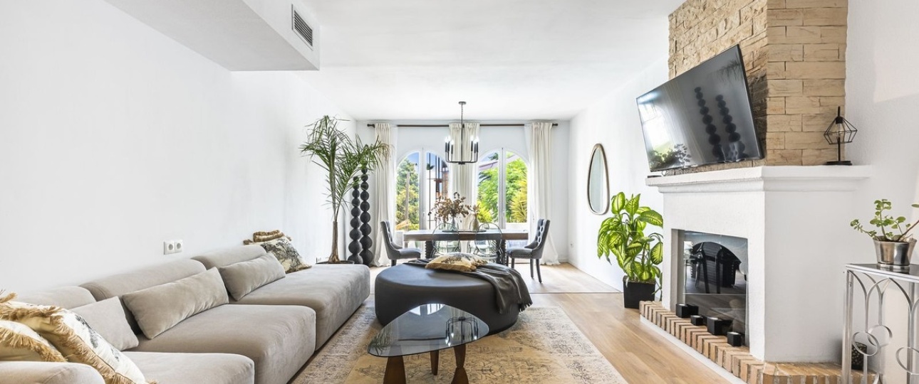 Resale - Town house - Estepona - Bel Air
