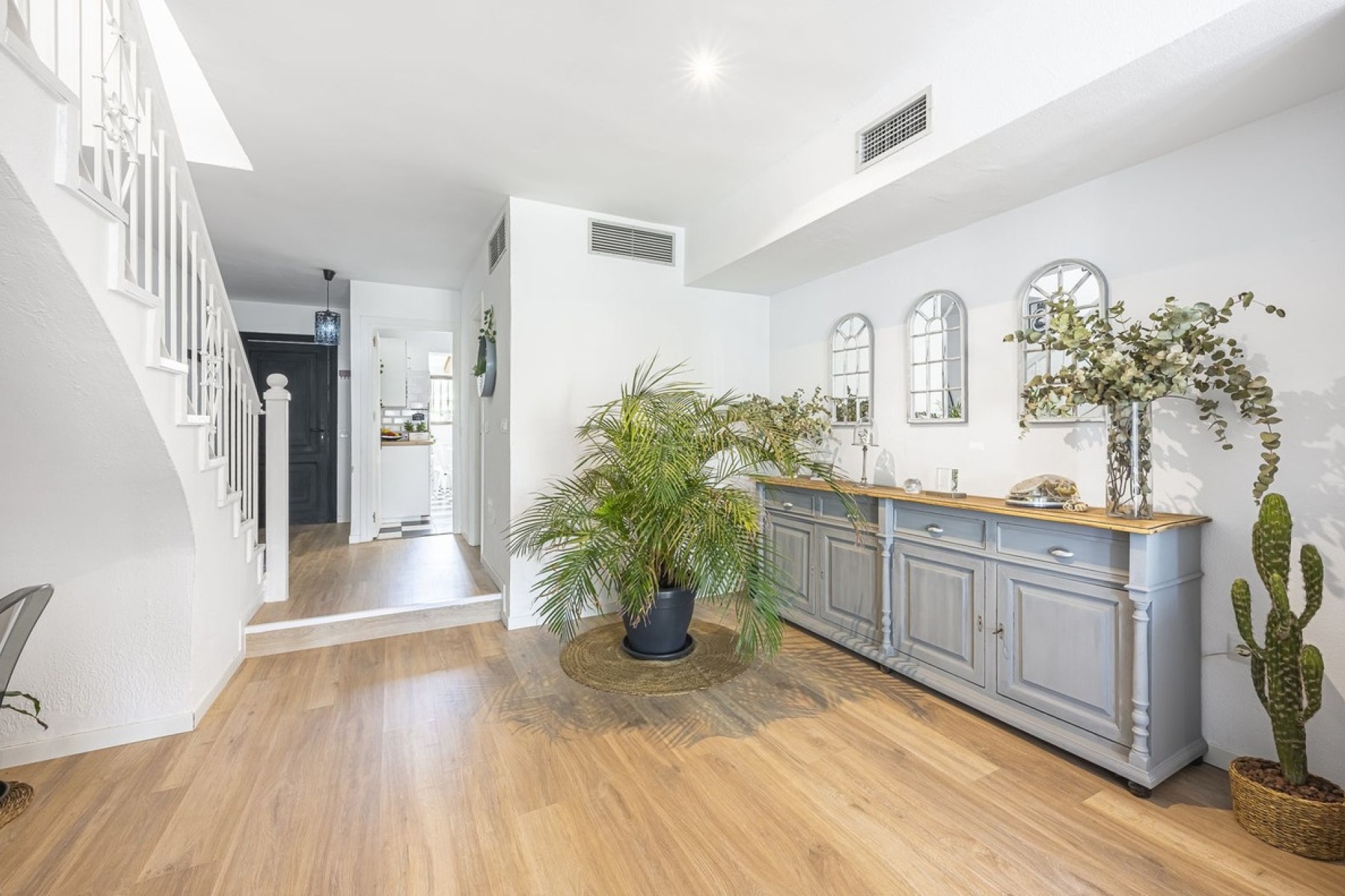 Resale - Town house - Estepona - Bel Air