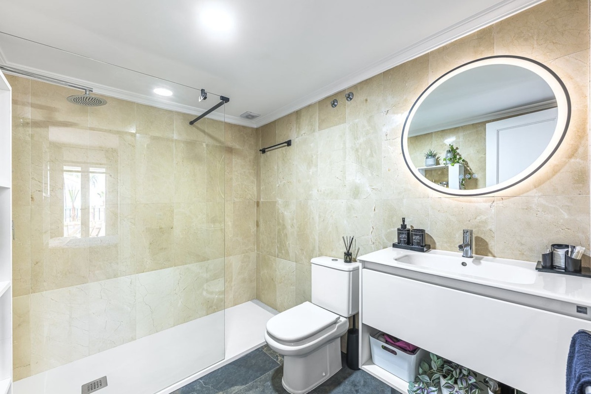 Resale - Town house - Estepona - Bel Air