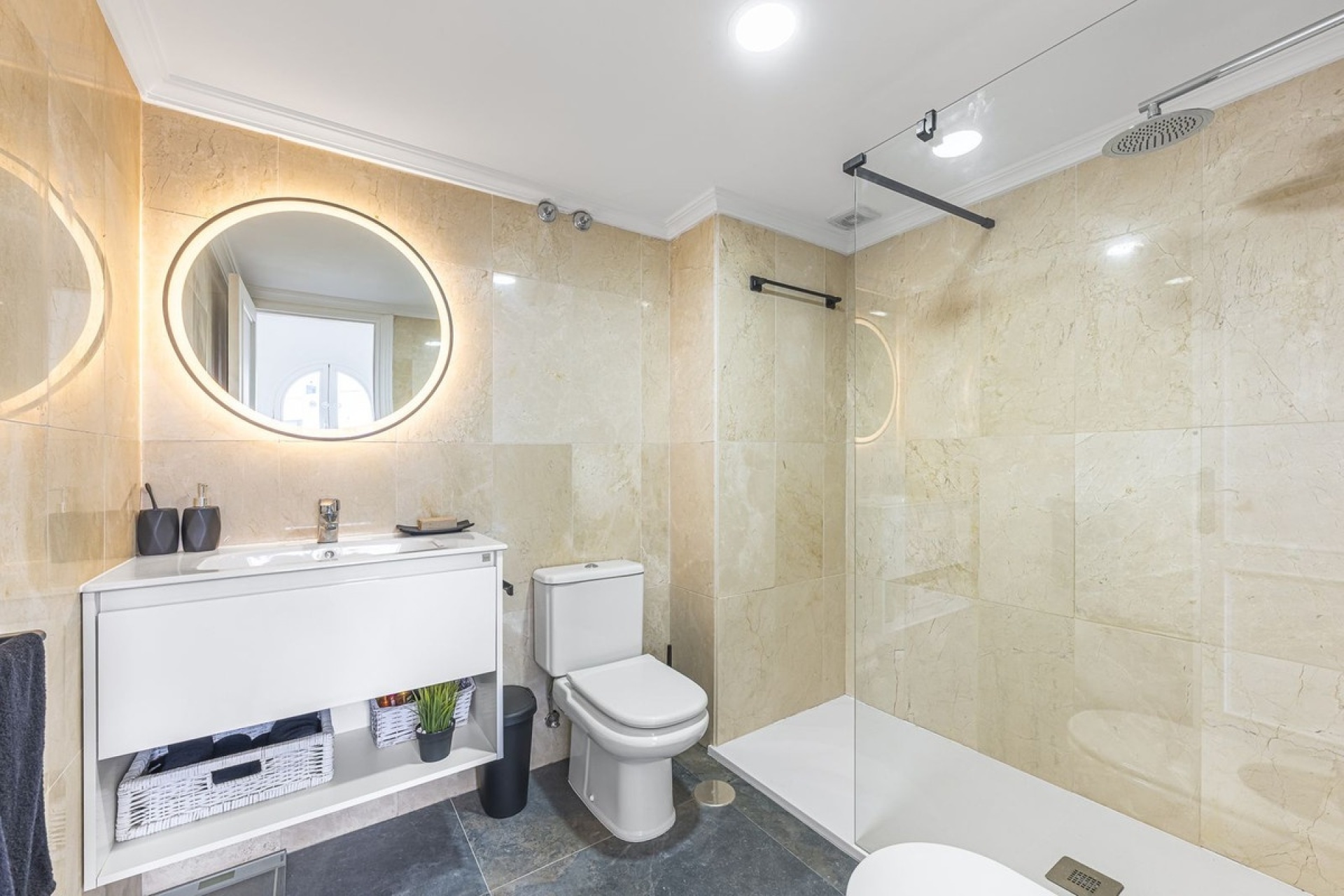 Resale - Town house - Estepona - Bel Air