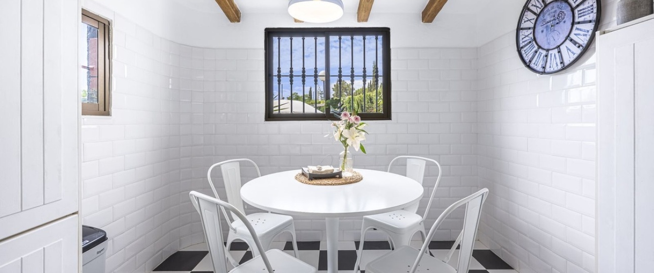 Resale - Town house - Estepona - Bel Air