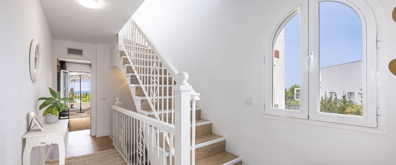 Resale - Town house - Estepona - Bel Air
