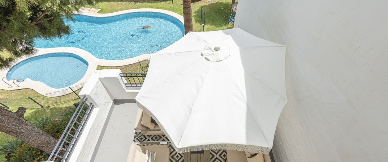 Resale - Town house - Estepona - Bel Air