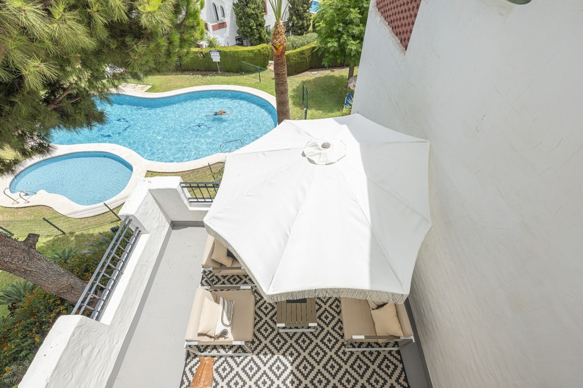 Resale - Town house - Estepona - Bel Air