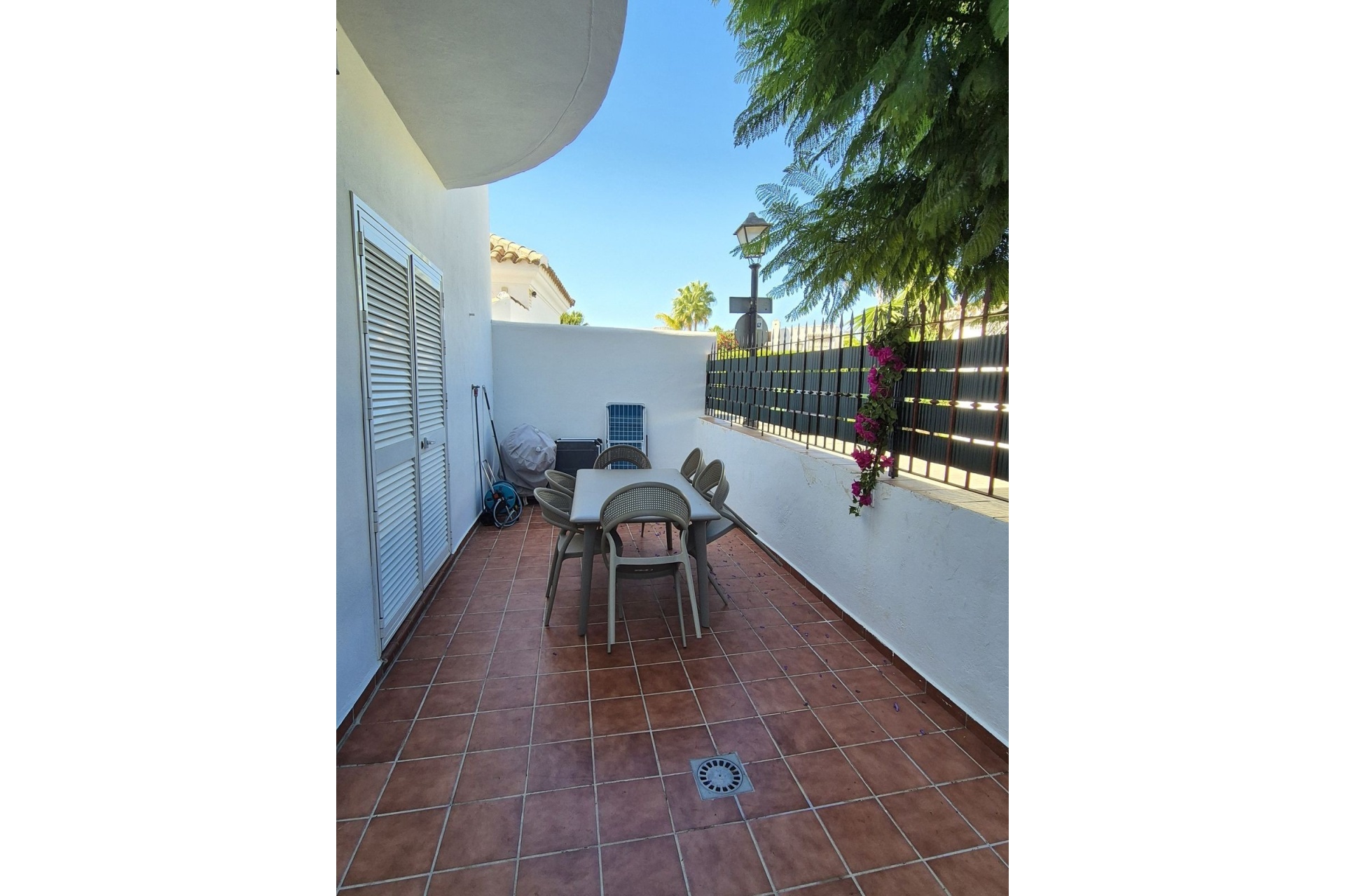 Resale - Town house - Estepona - Benamara