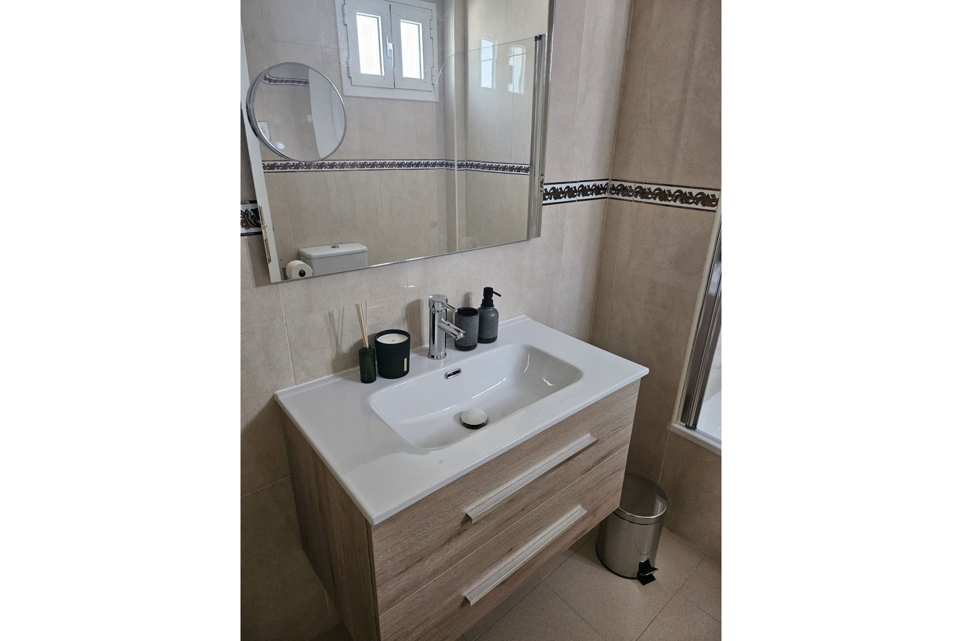 Resale - Town house - Estepona - Benamara