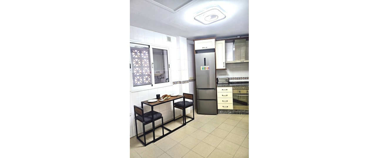 Resale - Town house - Estepona - Benamara