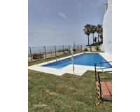 Resale - Town house - Estepona - Benamara