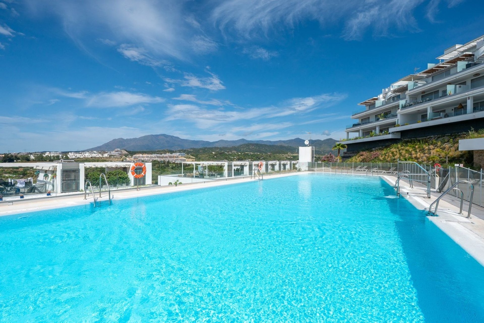 Resale - Town house - Estepona - Cancelada