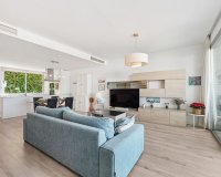 Resale - Town house - Estepona - Cancelada
