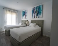 Resale - Town house - Estepona - Cancelada