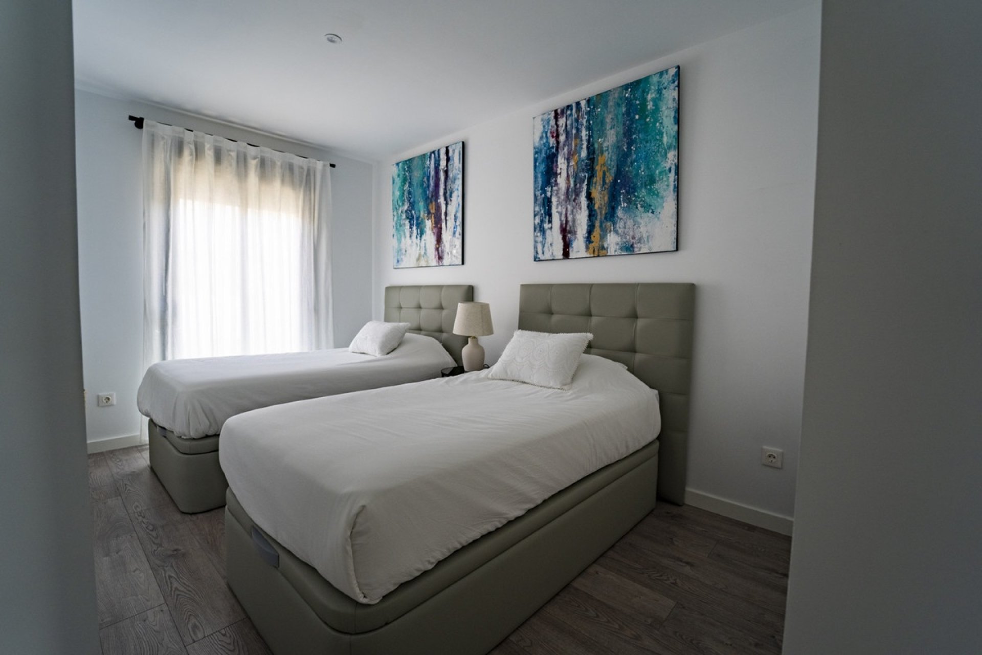 Resale - Town house - Estepona - Cancelada