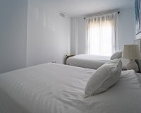 Resale - Town house - Estepona - Cancelada