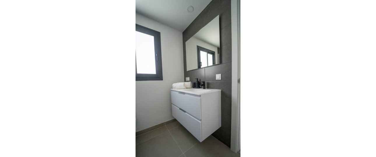 Resale - Town house - Estepona - Cancelada