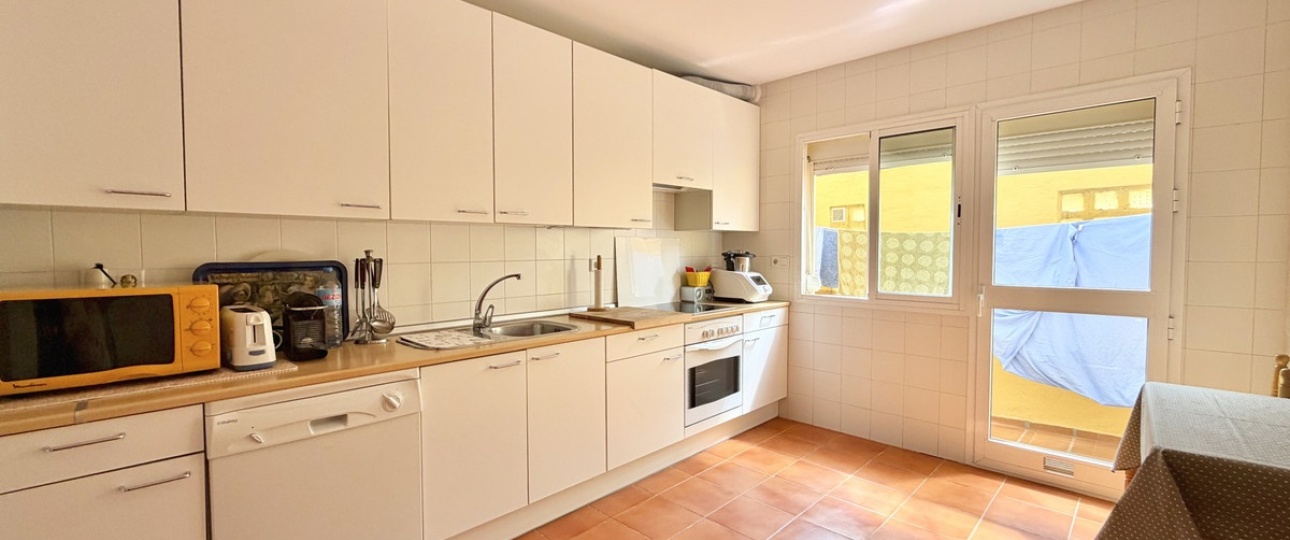 Resale - Town house - Estepona - Cancelada