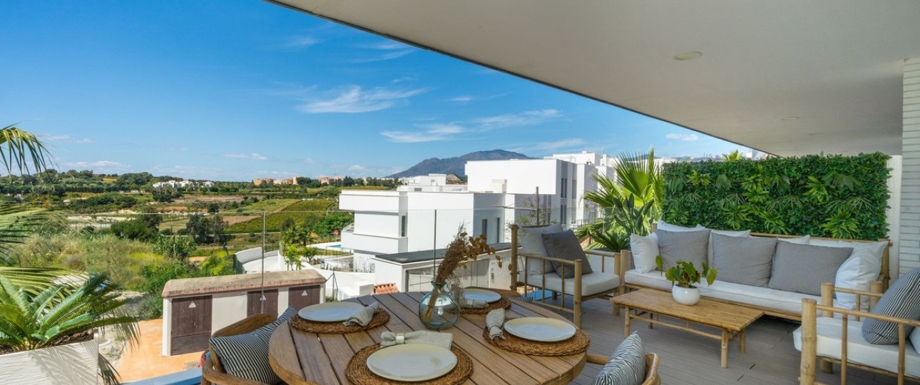 Resale - Town house - Estepona - Cancelada