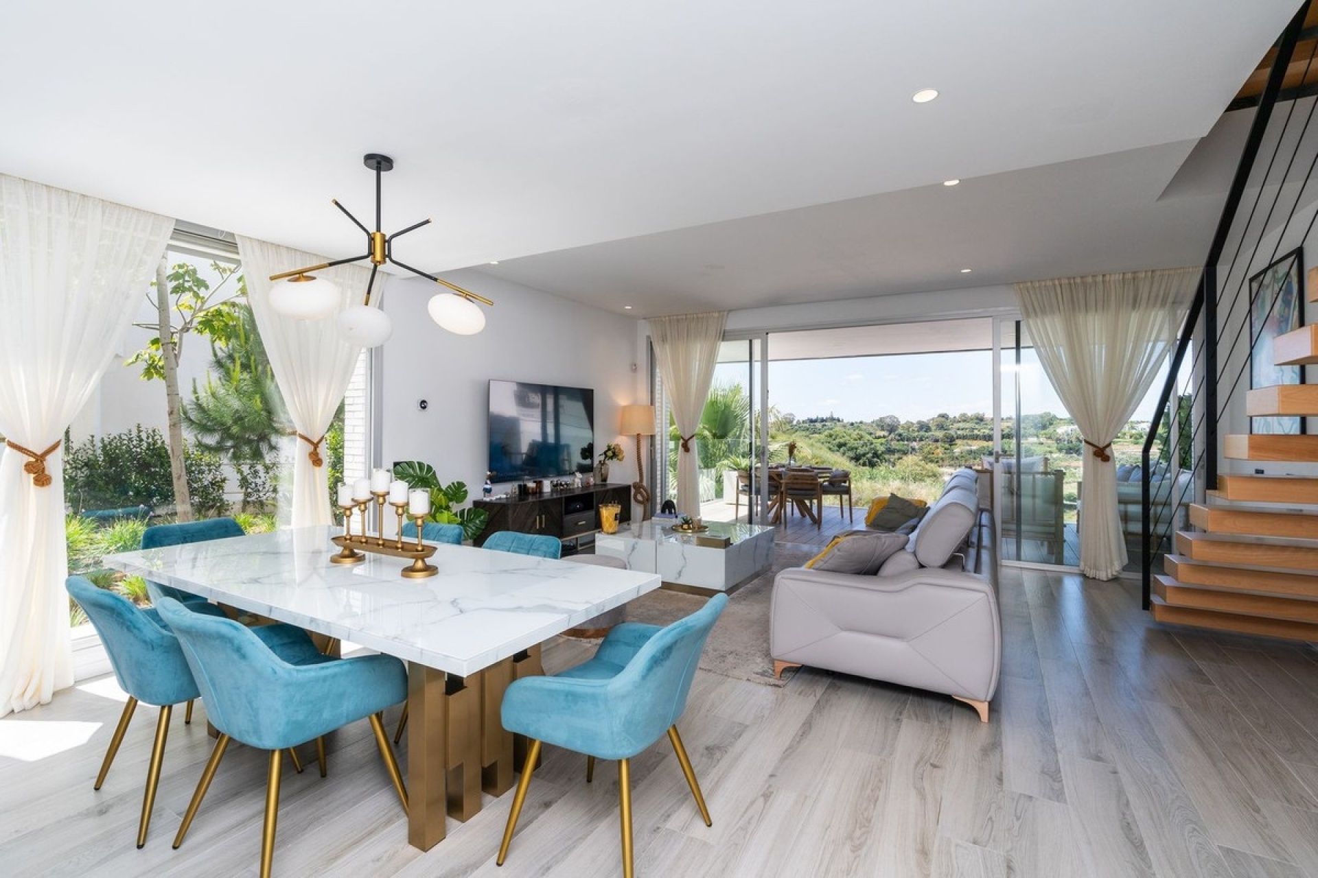 Resale - Town house - Estepona - Cancelada