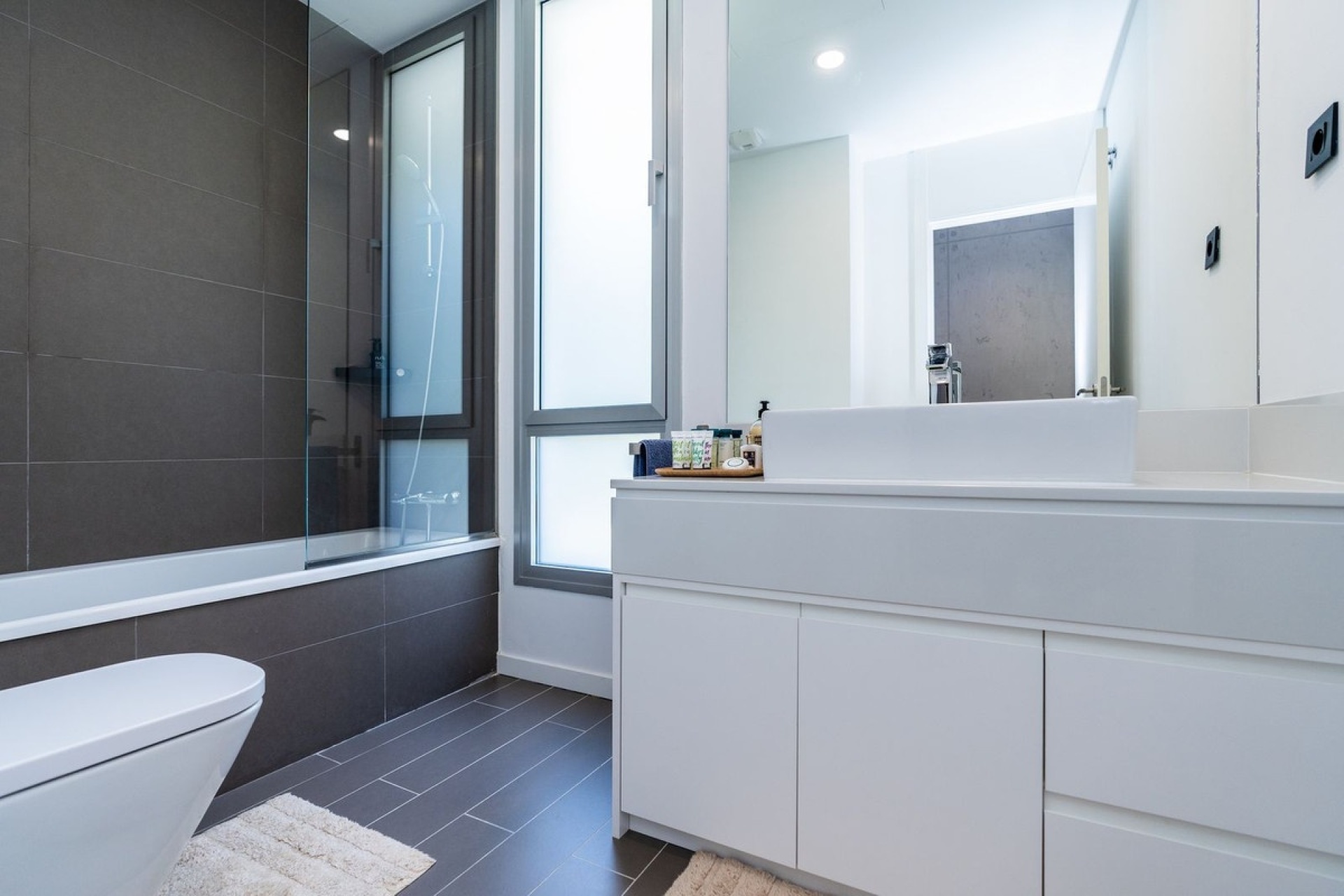 Resale - Town house - Estepona - Cancelada