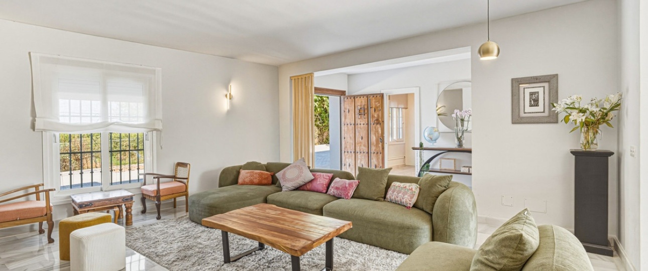 Resale - Town house - Estepona - Cancelada