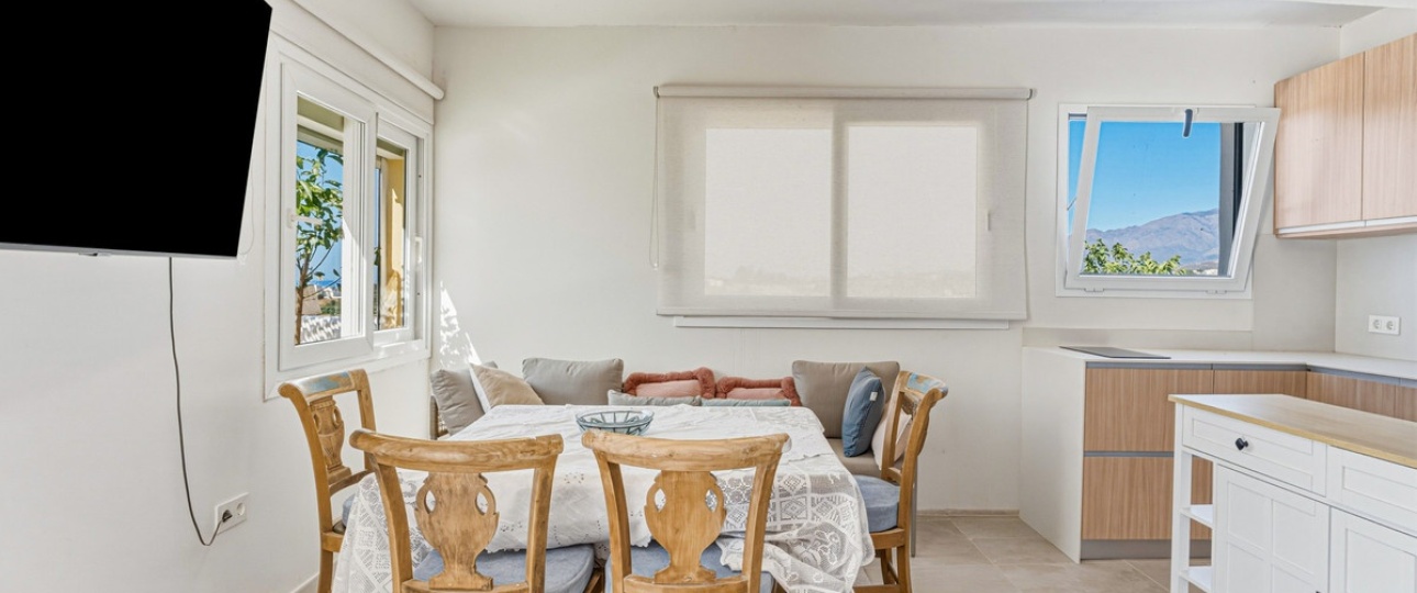 Resale - Town house - Estepona - Cancelada