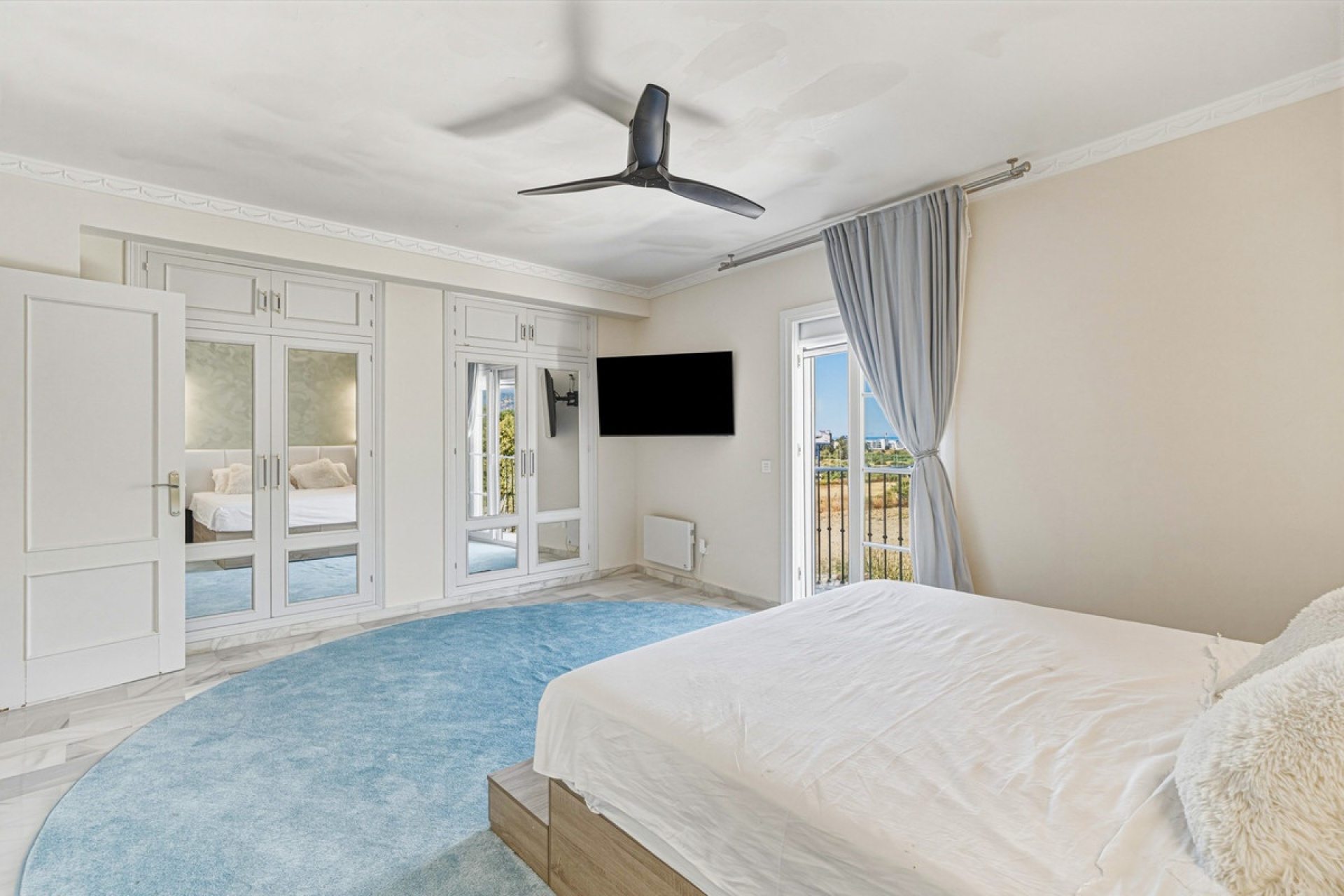 Resale - Town house - Estepona - Cancelada