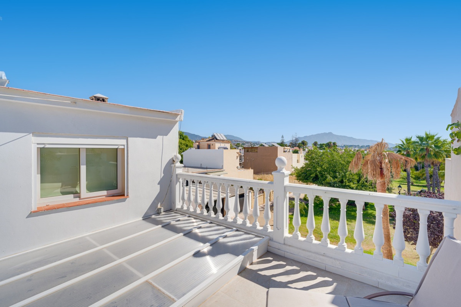 Resale - Town house - Estepona - Cancelada