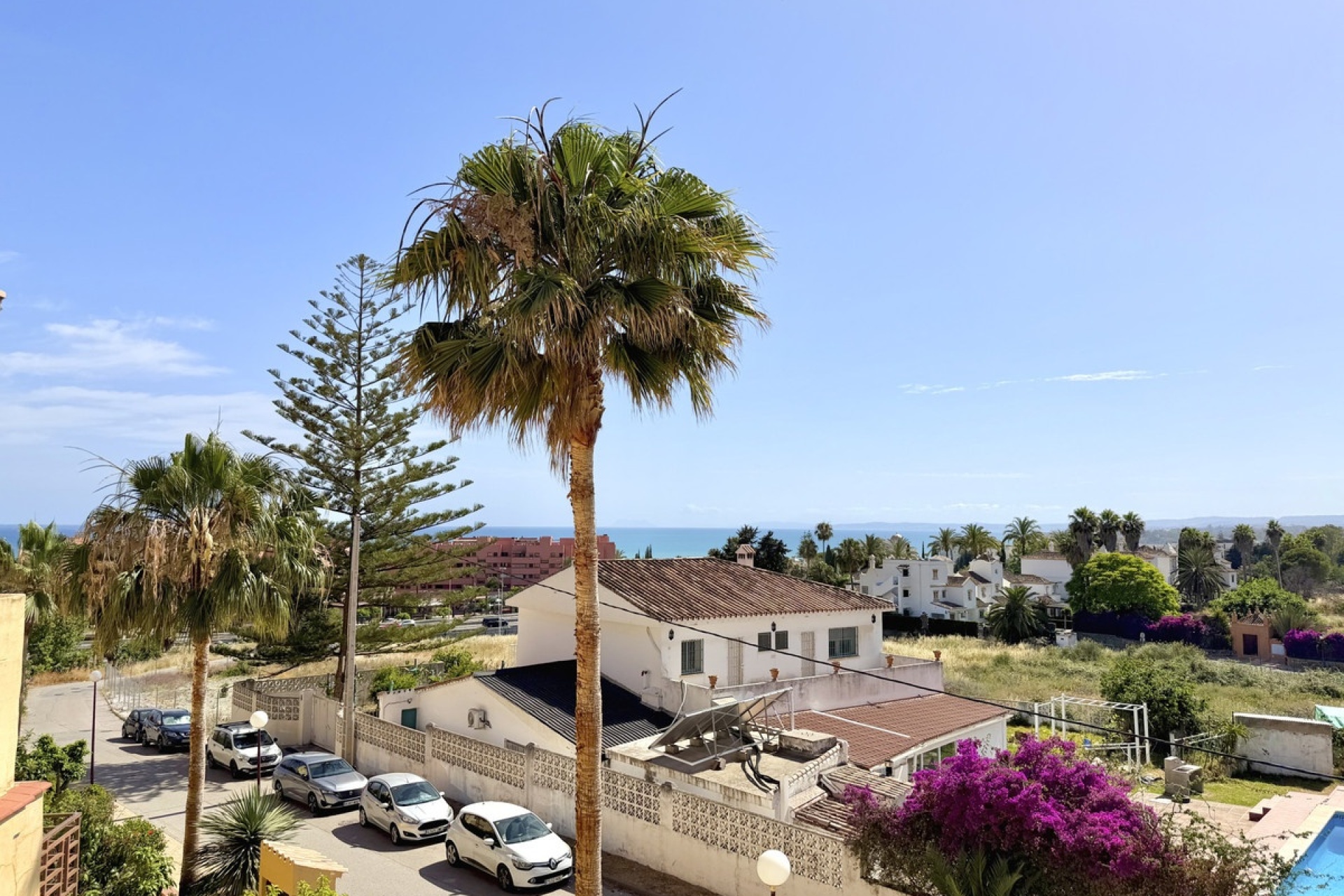 Resale - Town house - Estepona - Cancelada