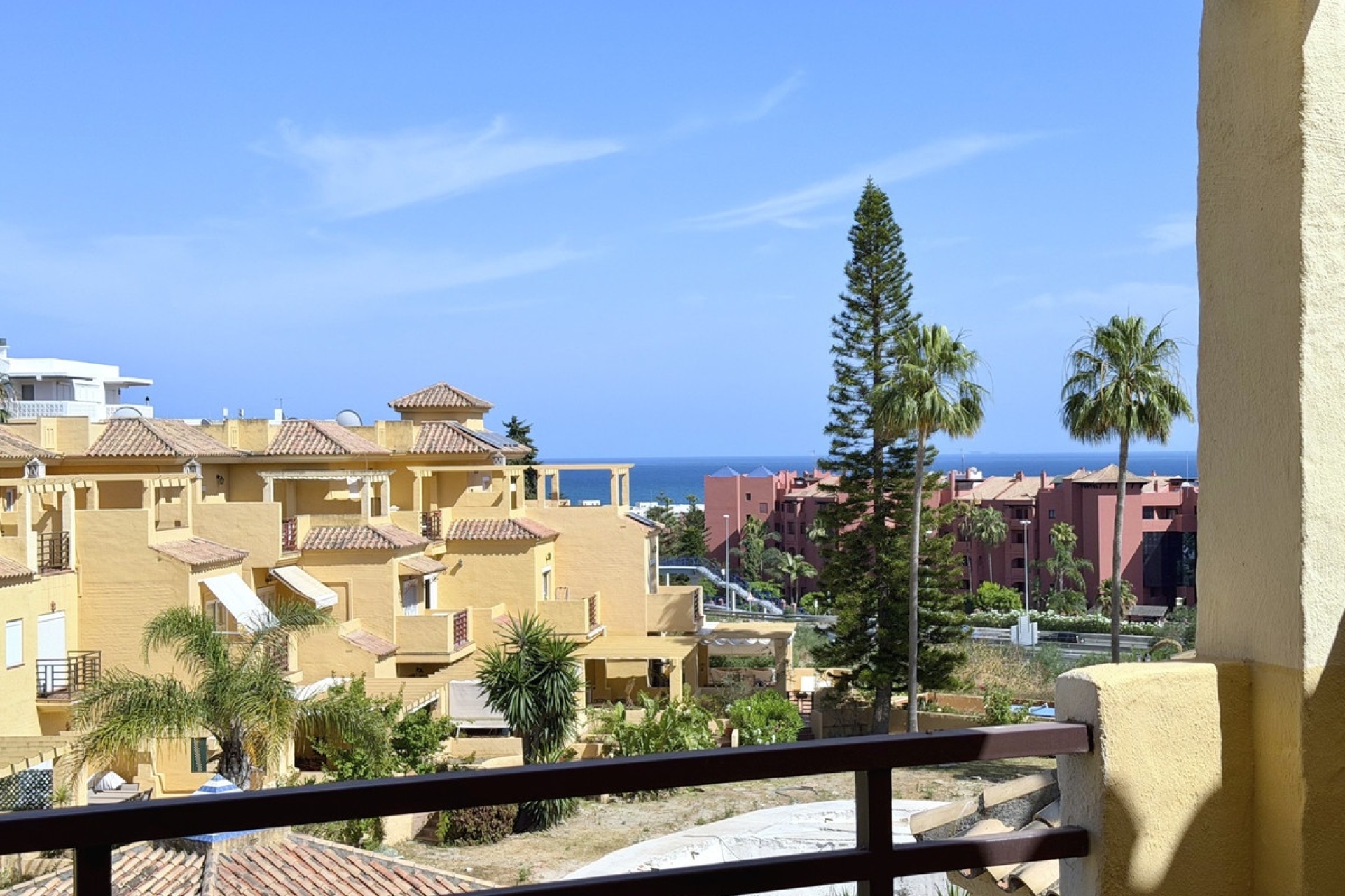 Resale - Town house - Estepona - Cancelada