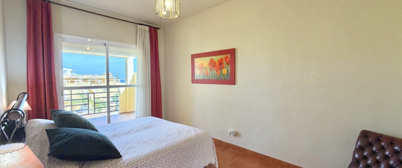 Resale - Town house - Estepona - Cancelada