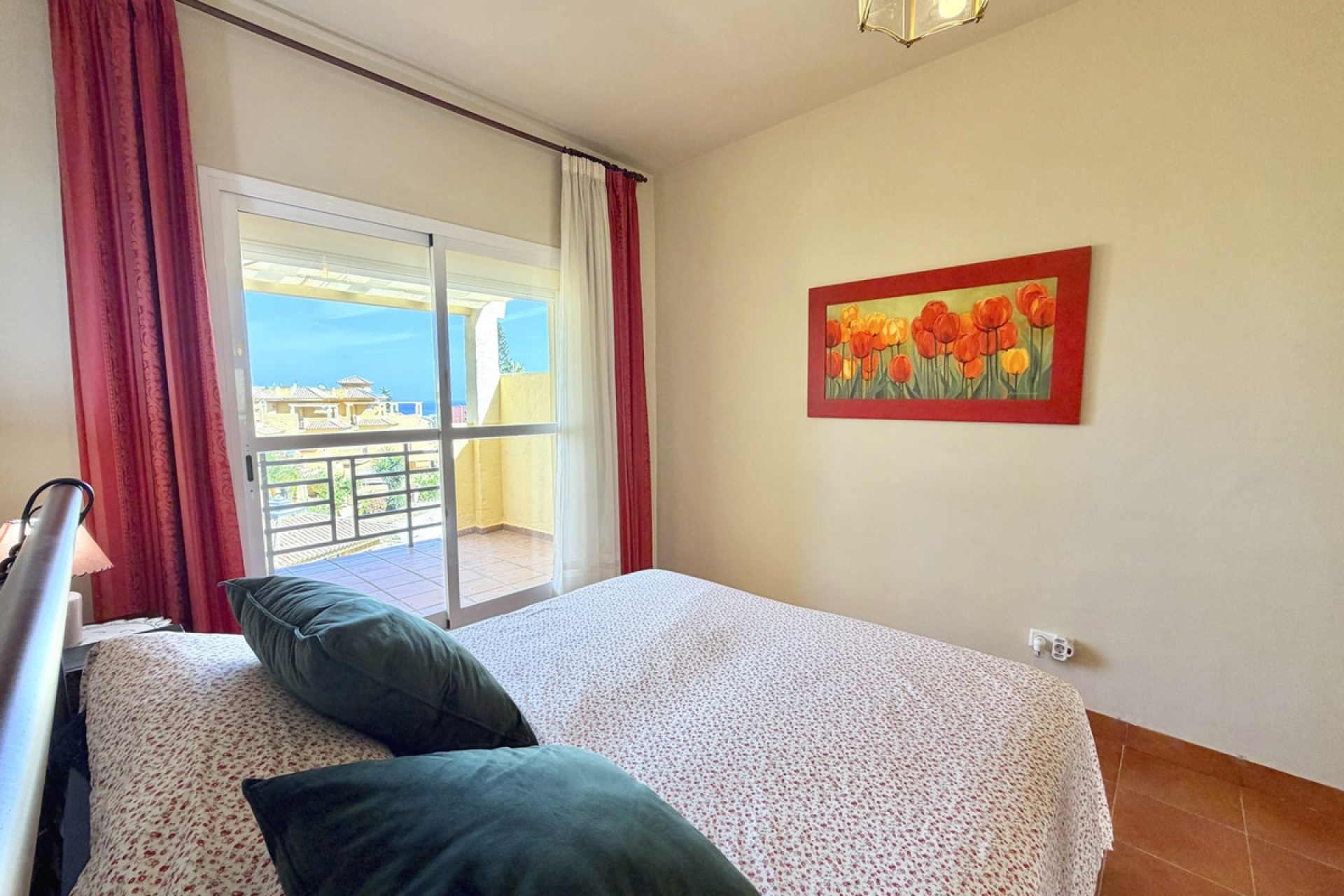 Resale - Town house - Estepona - Cancelada