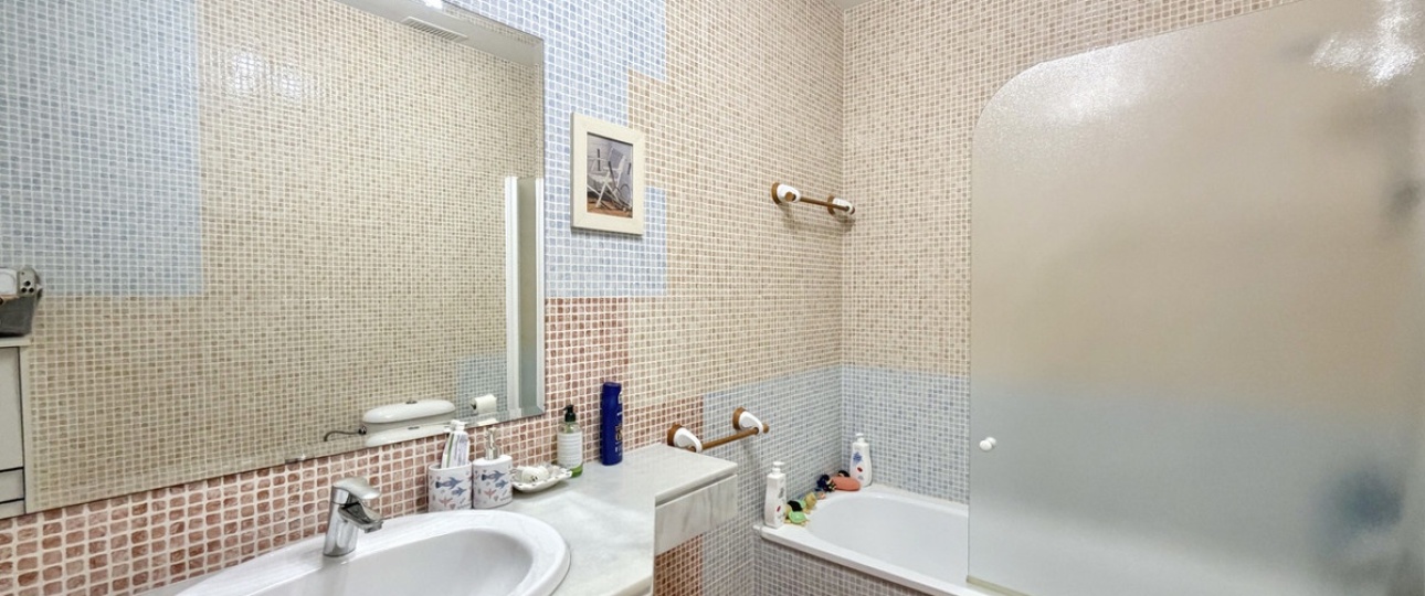 Resale - Town house - Estepona - Cancelada